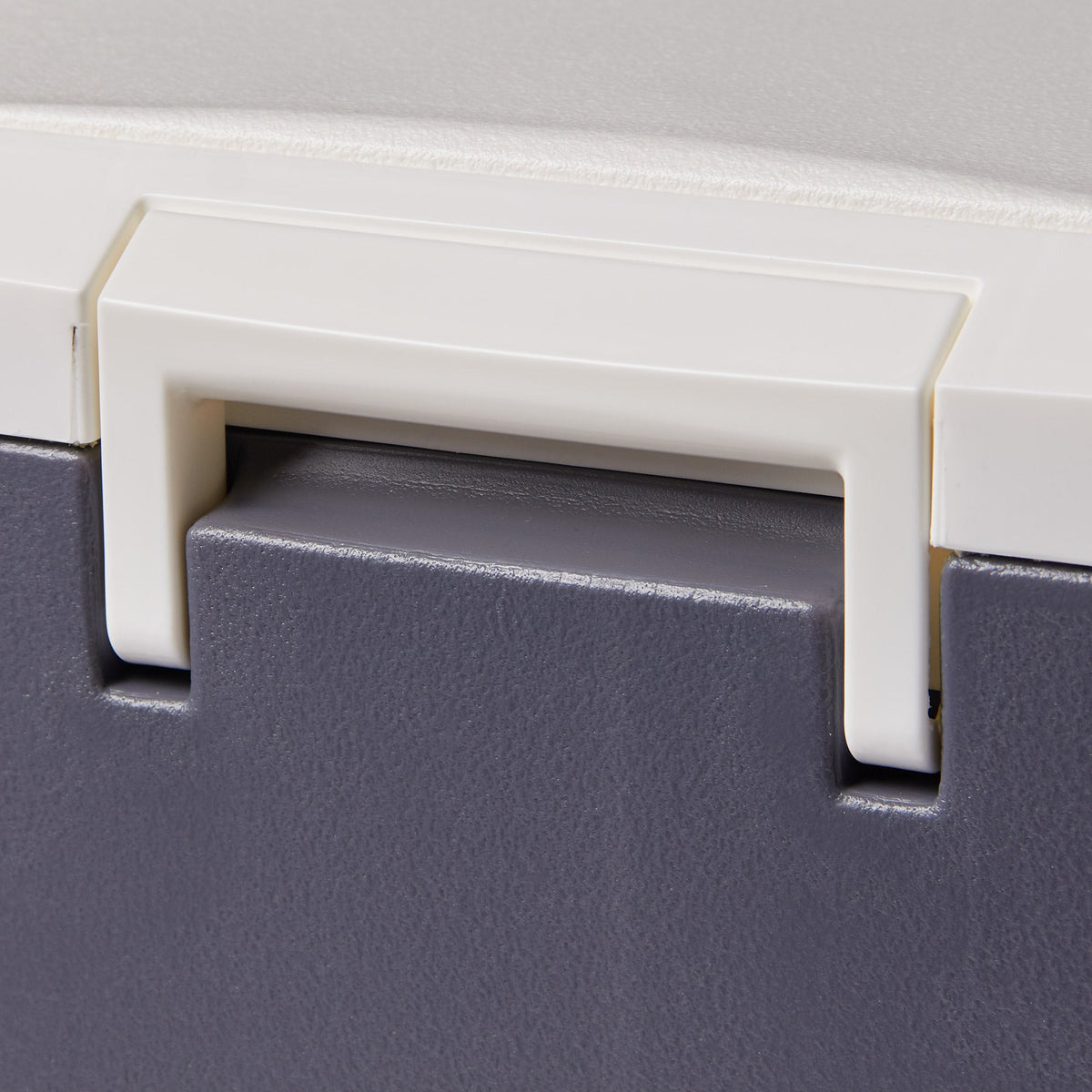 iceless-portable-electric-40-qt-cooler-n9 00050375-C.jpg