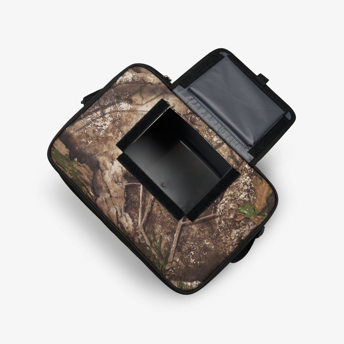 realtree-apx-hlc-28-can-bag-m7 00064354-O3-2025.jpg