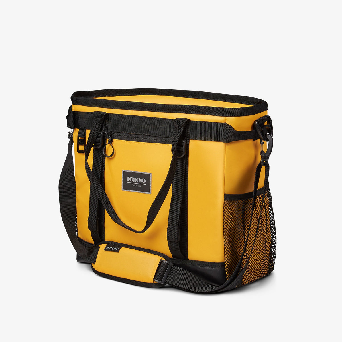 pursuit-30-can-tote-q1 00065993_2.jpg